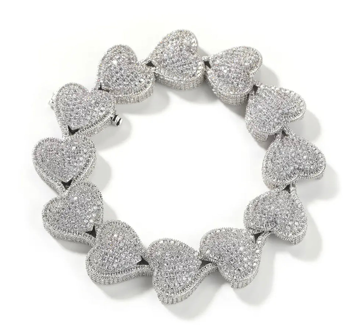 The 17mm heart Bracelet or Anklet