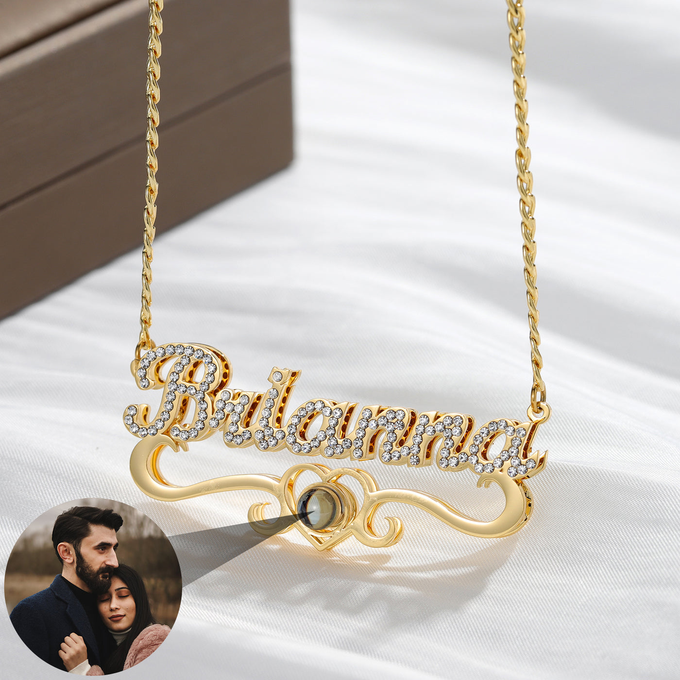 Projection photo name necklace