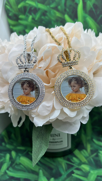 Photo crown pendents