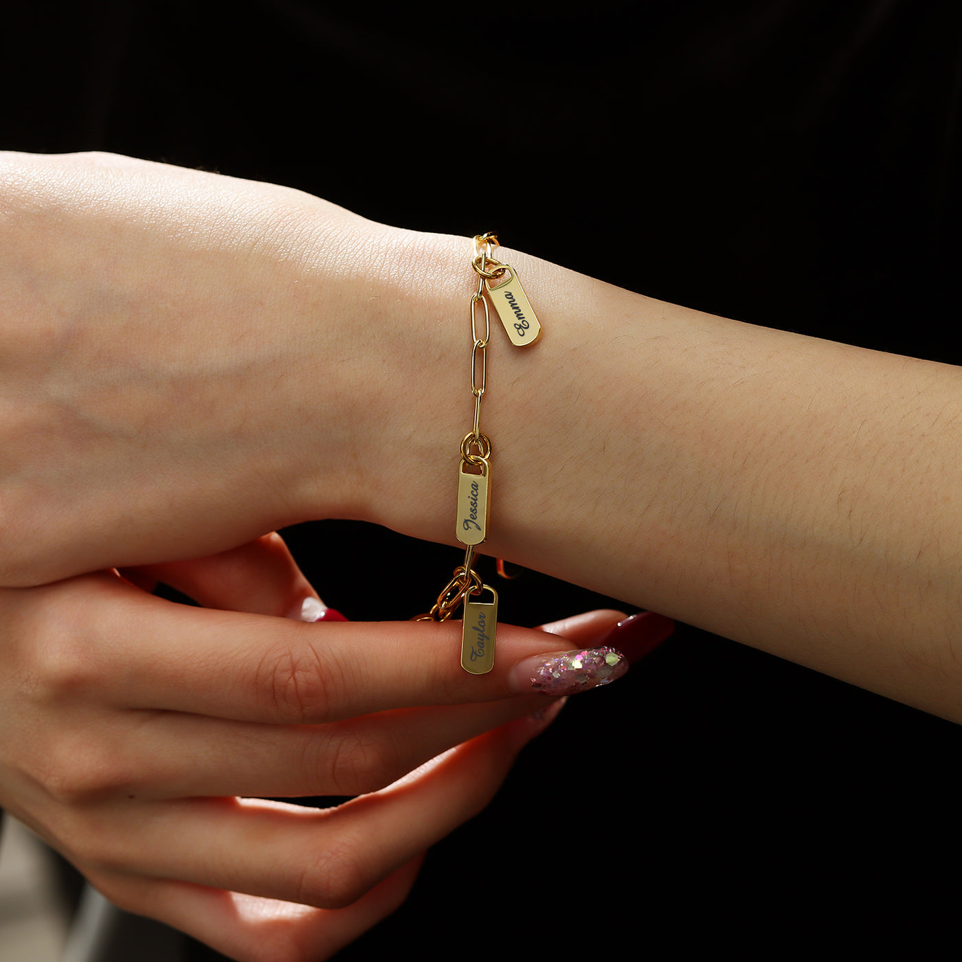 Engraved link bracelet up to 5 names