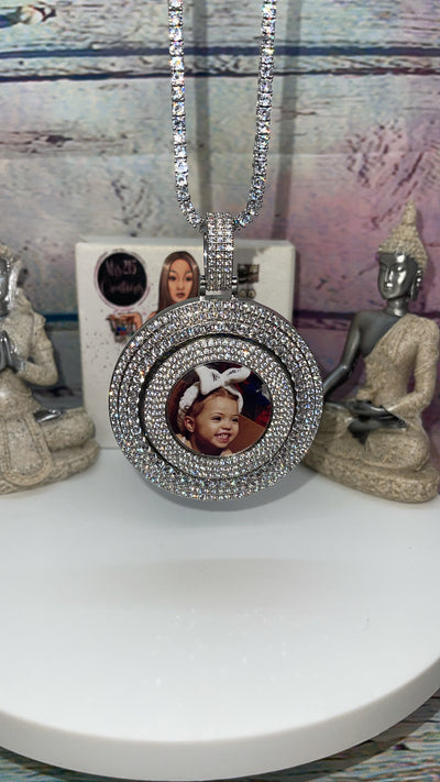 The Spinner Photo Pendent
