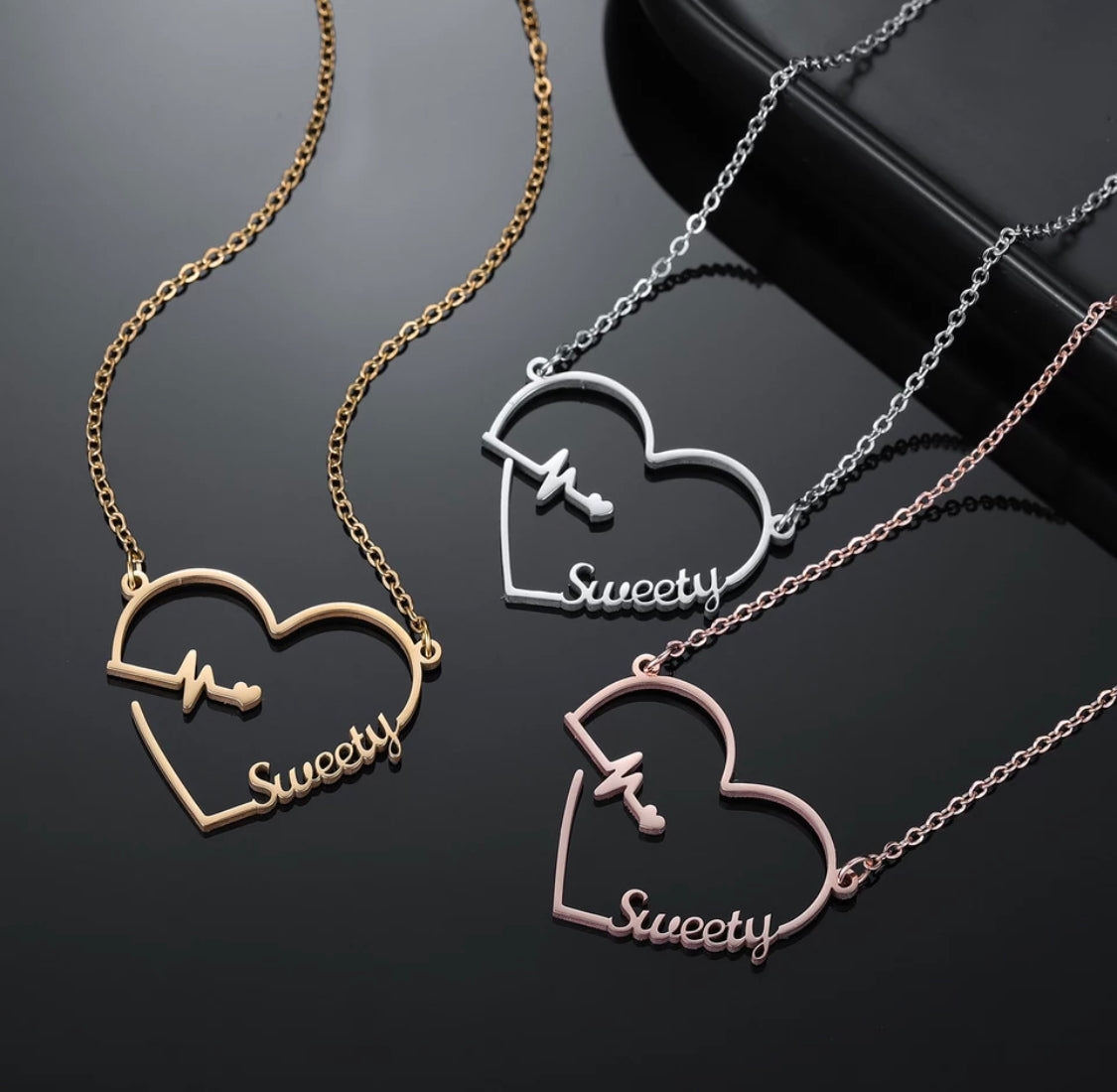 The heartbeat name necklace